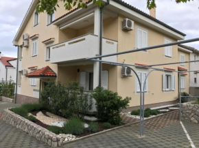 Apartment DANA